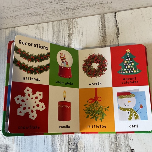 First 100 Christmas Words Book NEW - Picture 3 of 3